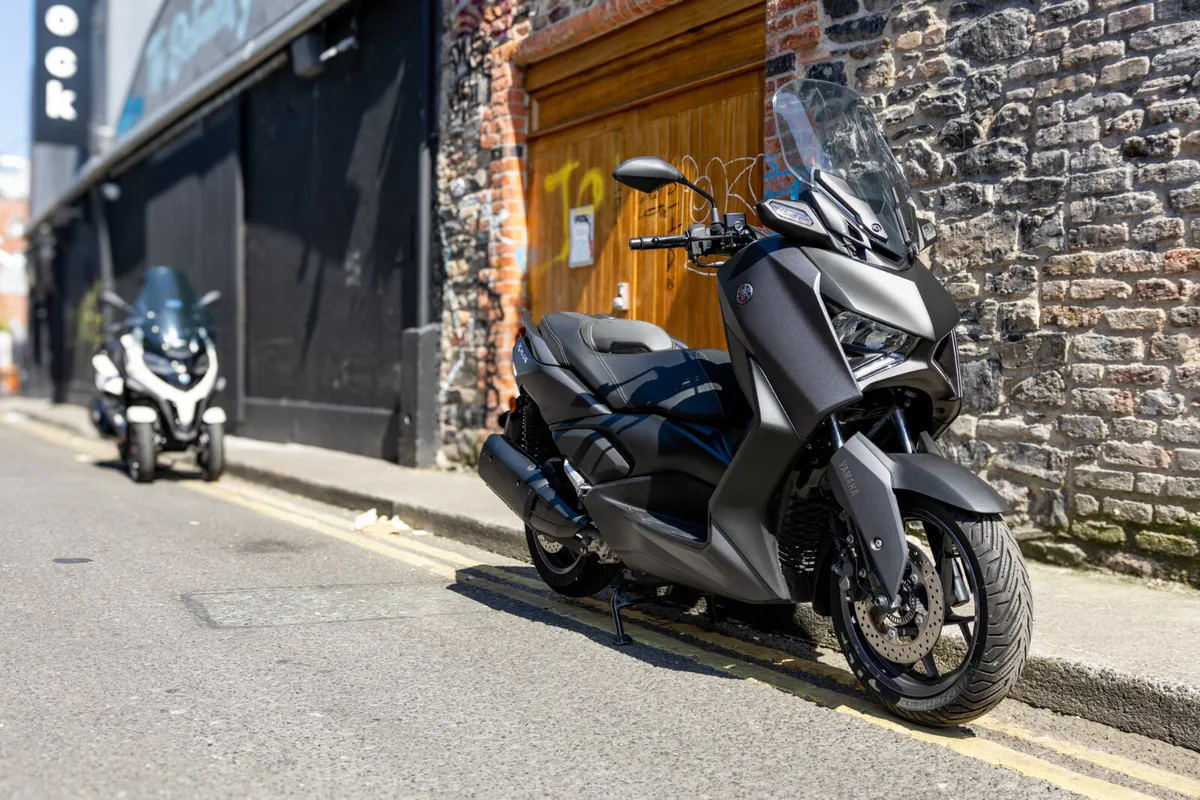 Yamaha Xmax 400 - Image 2