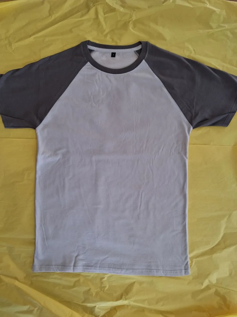 Job lot of 2 Tone Youth T-Shirts (297 pieces) - Image 2