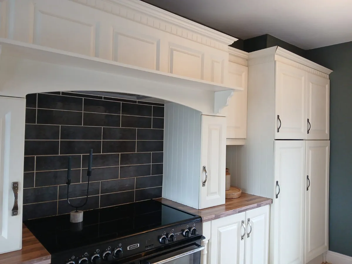 Fitted Kitchen - Image 4