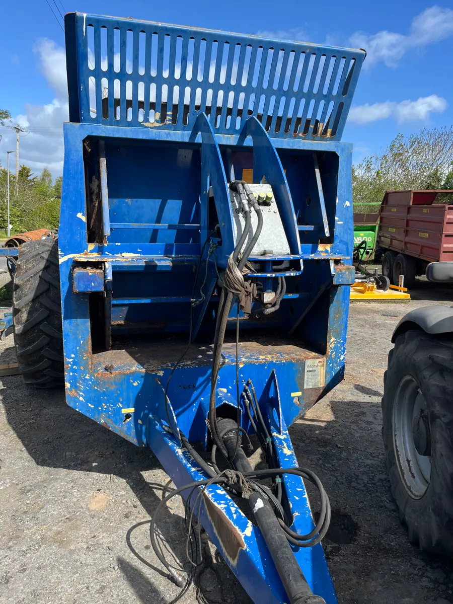 Used 2020 Marshall 1500 Vesuvius Muckspreader - Image 2