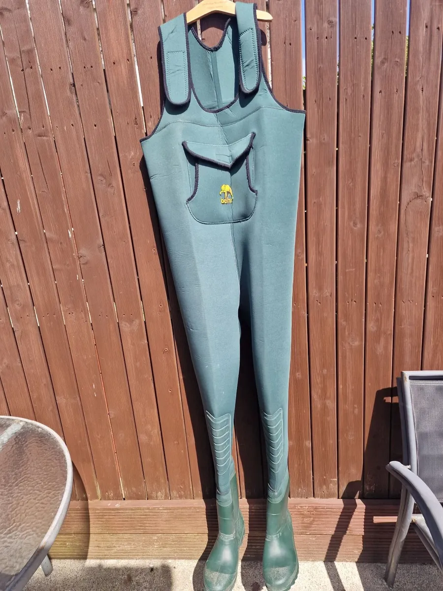Behr neoprene chest waders - Image 1