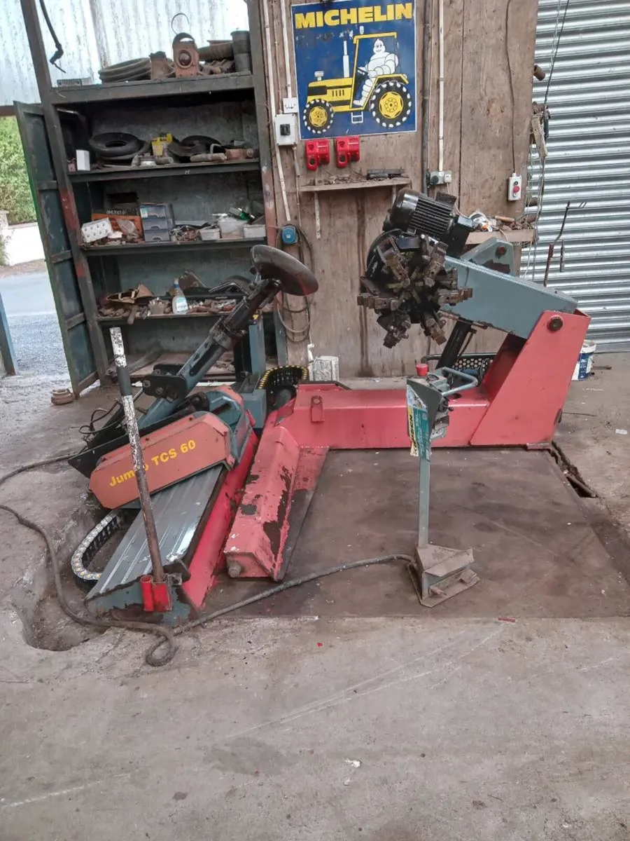 Tyre machine 3 phase JUMBO TCS 60. - Image 1