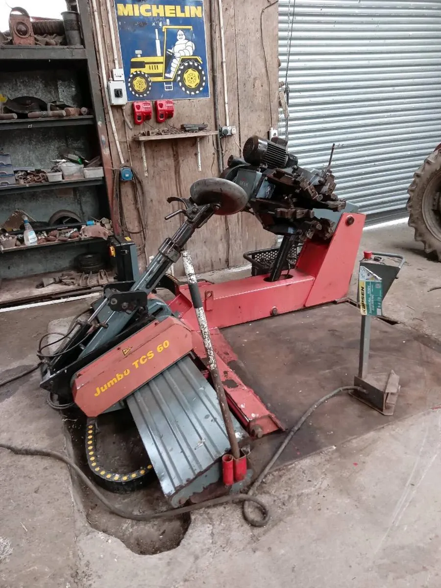 Tyre machine 3 phase JUMBO TCS 60. - Image 2