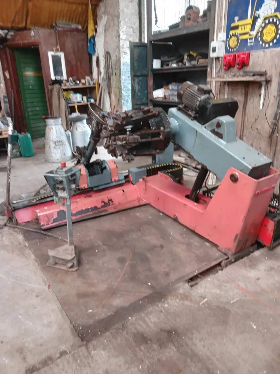Tyre machine 3 phase JUMBO TCS 60. - Image 4