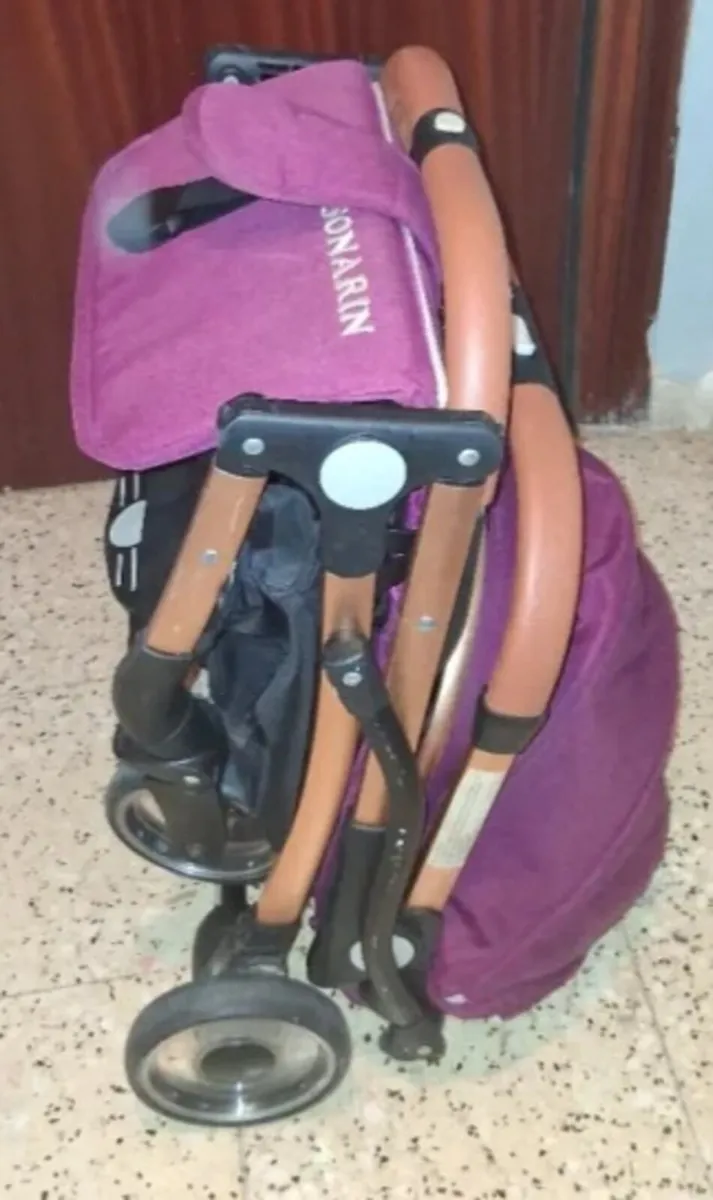 Compact stroller - Image 4