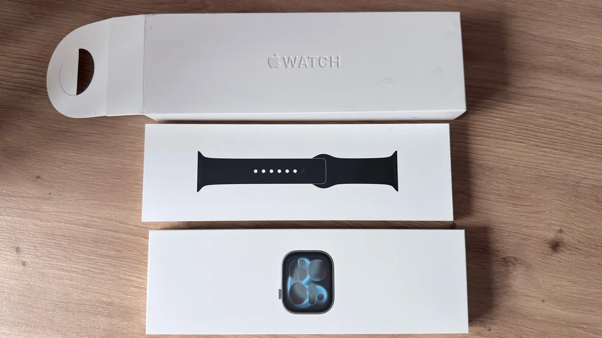 Apple Watch Series 11 46mm - Image 1