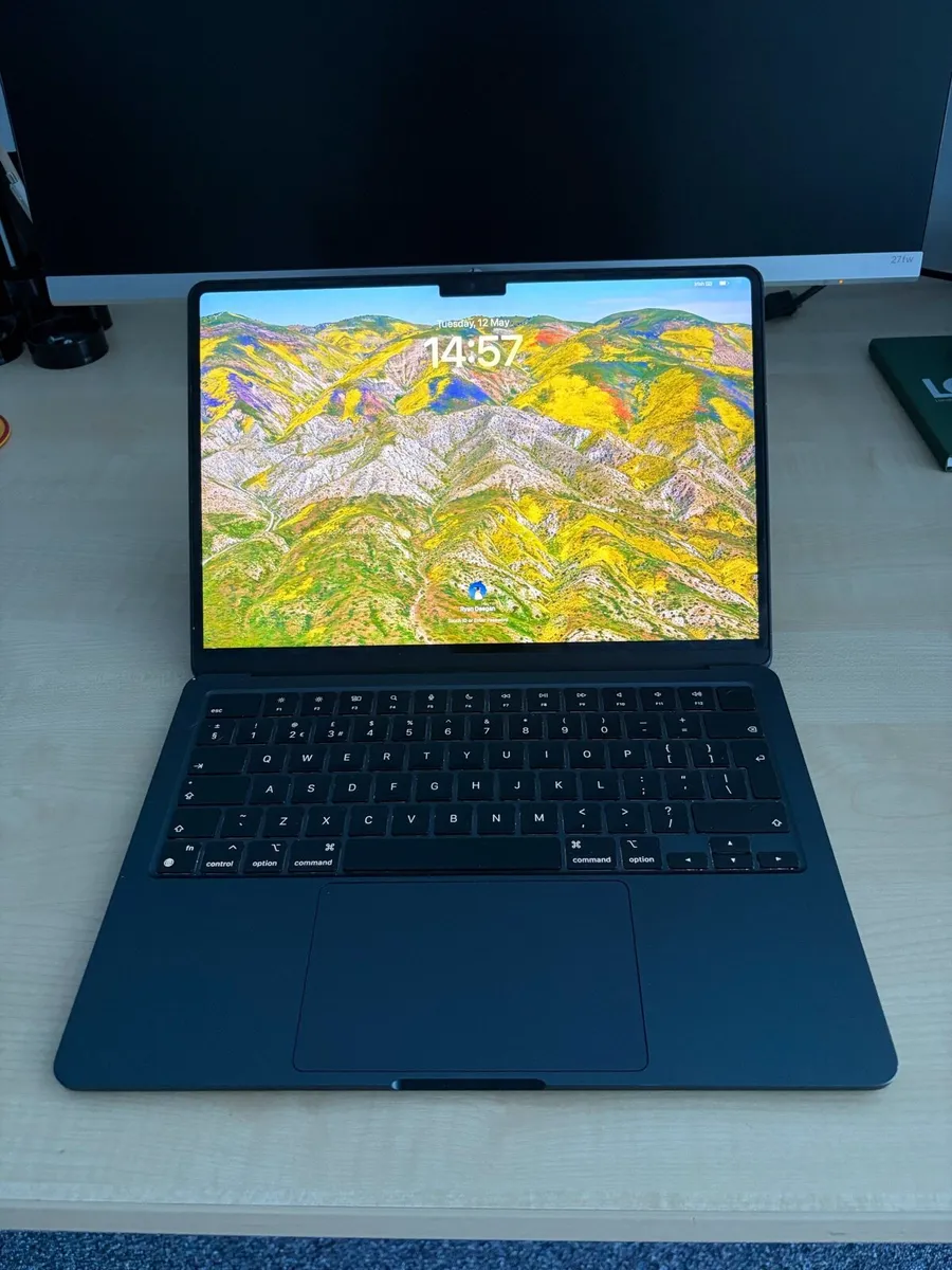 MacBook Air 2024 13.6 M3 Midnight Blue - Image 1