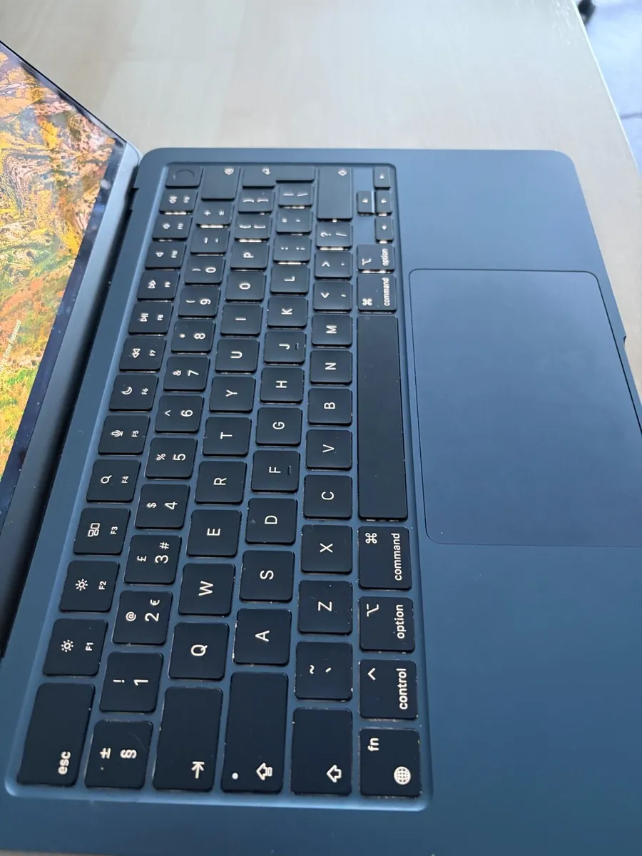MacBook Air 2024 13.6 M3 Midnight Blue - Image 3