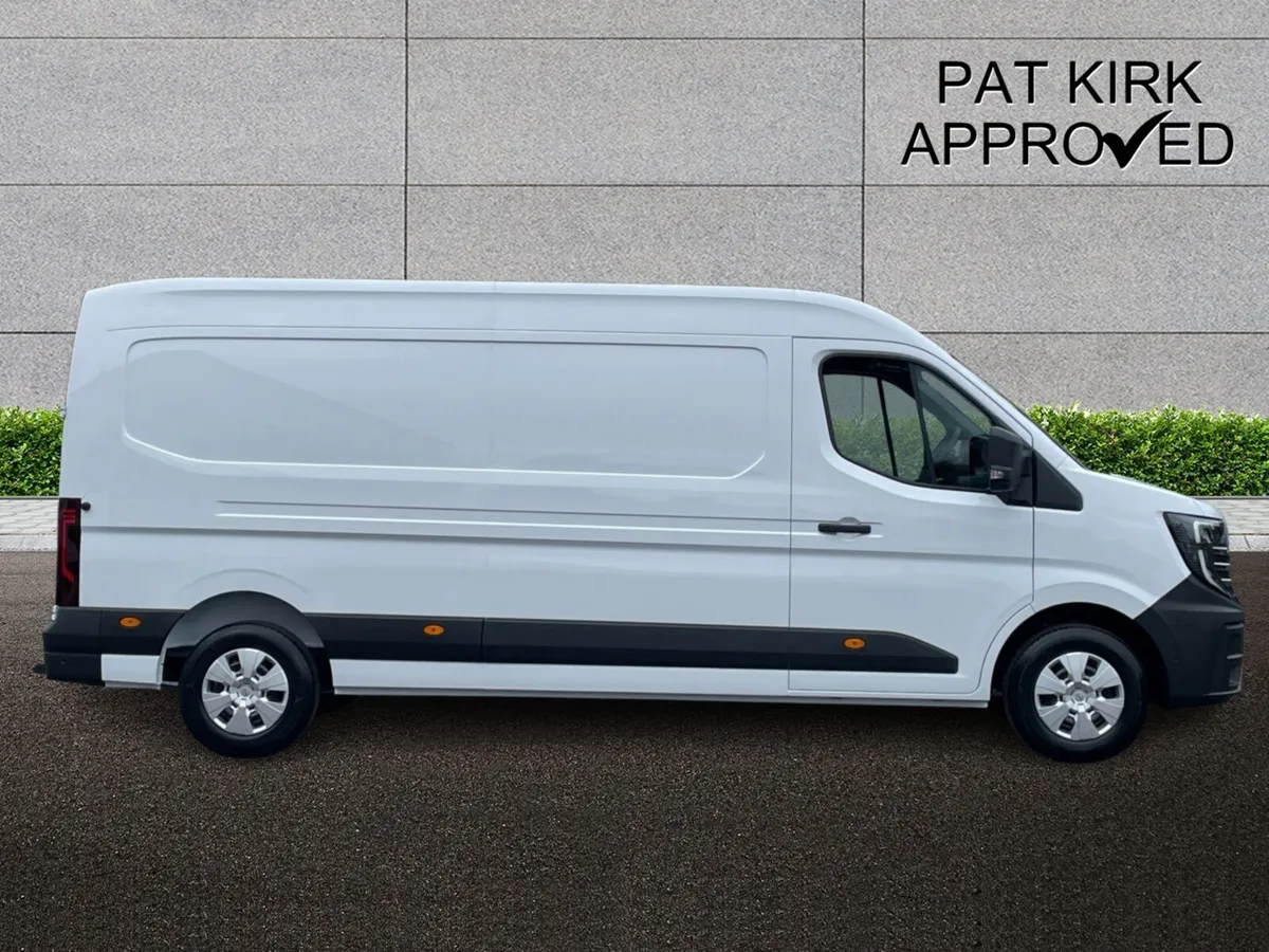 Nissan Interstar F35 L3 Diesel Tekna - Image 3