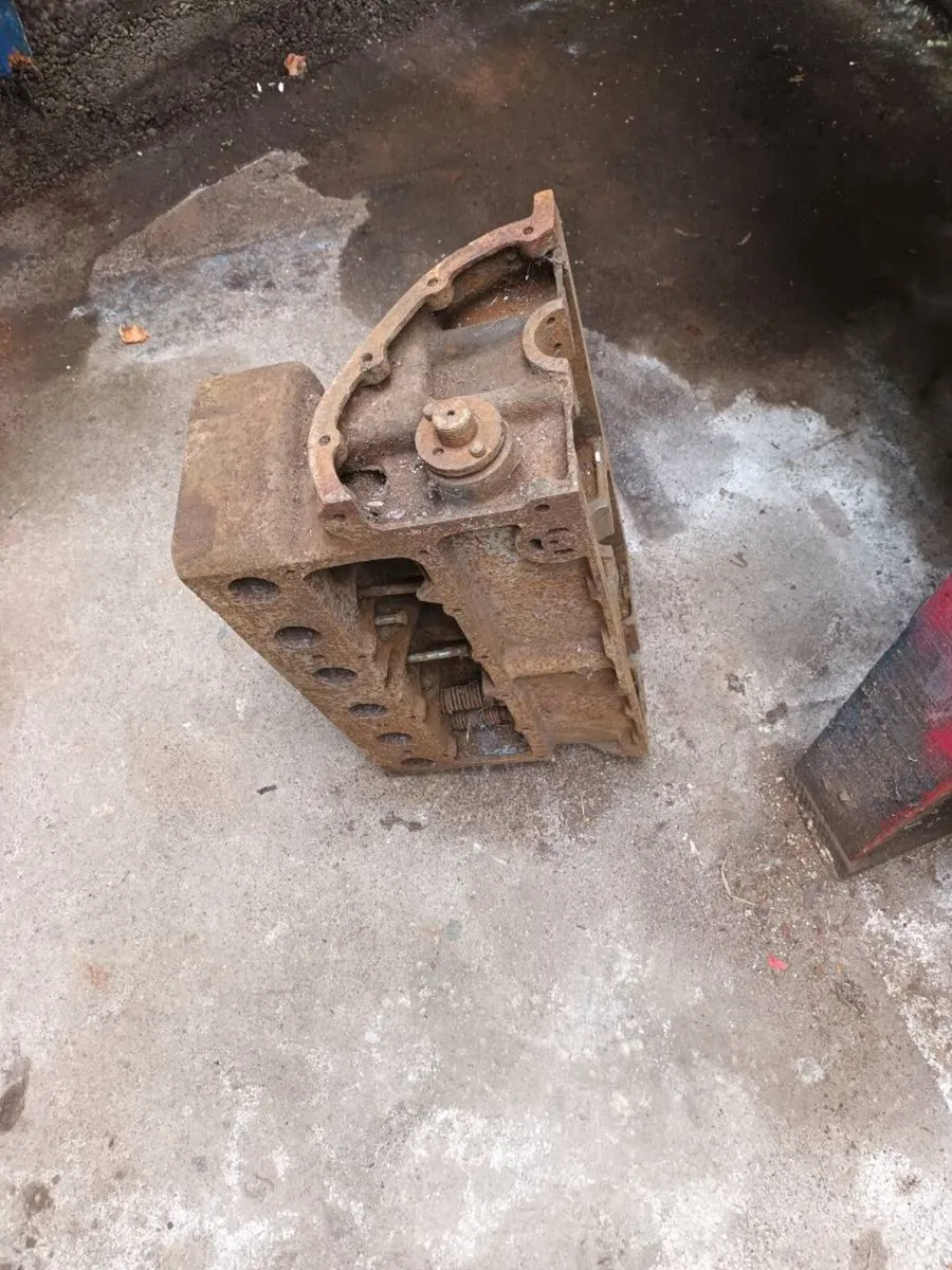 Vintage Car Engine Block - Image 2