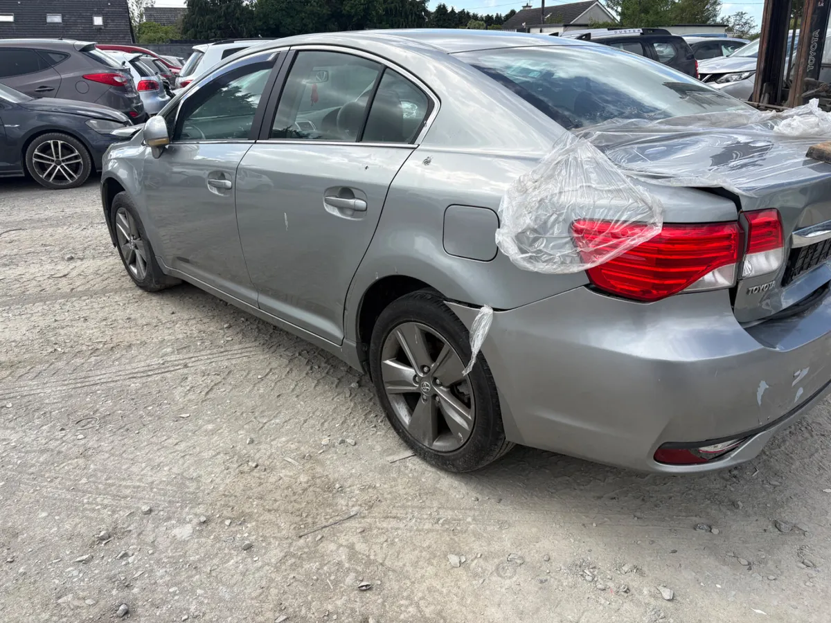 2015 Toyota Avensis 2.0 diesel - Image 4