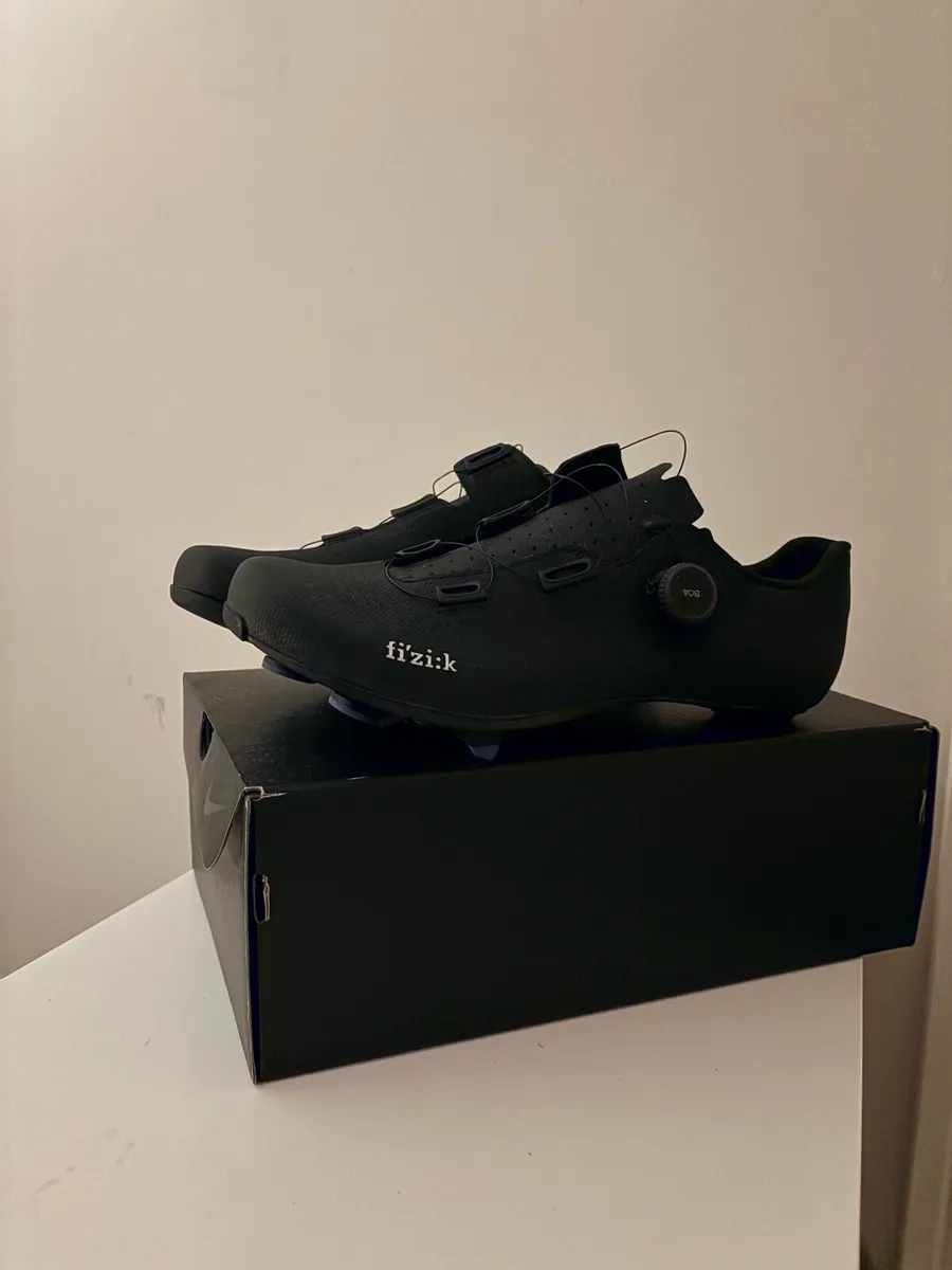 Fizik Cycling shoes - Image 1