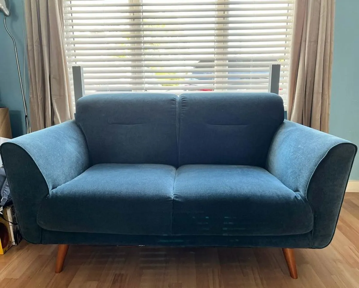 Two Seater Sofa Blue Like new - Image 1