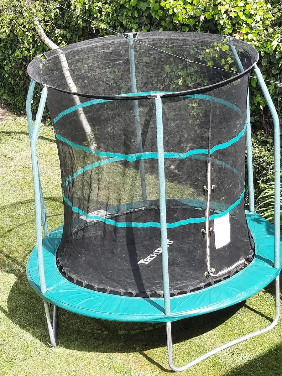 Trampoline 8ft