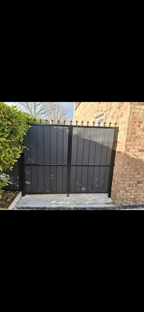 Gates - Image 1