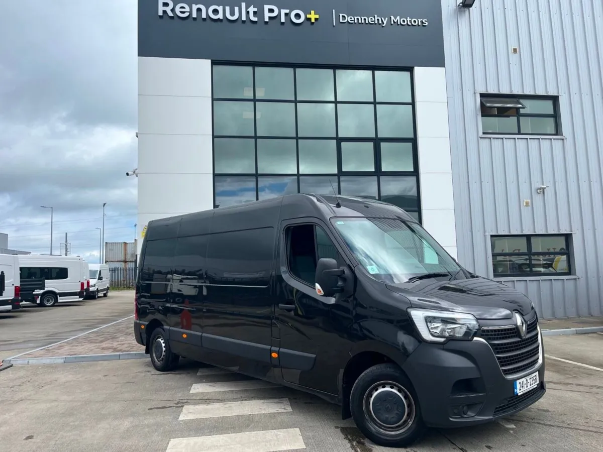 Renault Master FWD LM35 Blue DCI 135 Business - Image 1