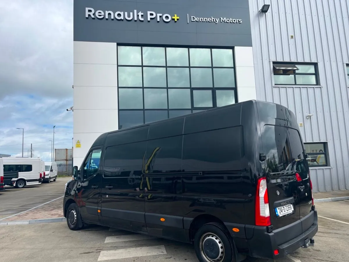 Renault Master FWD LM35 Blue DCI 135 Business - Image 4