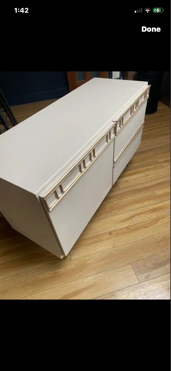 Sideboard - Image 4