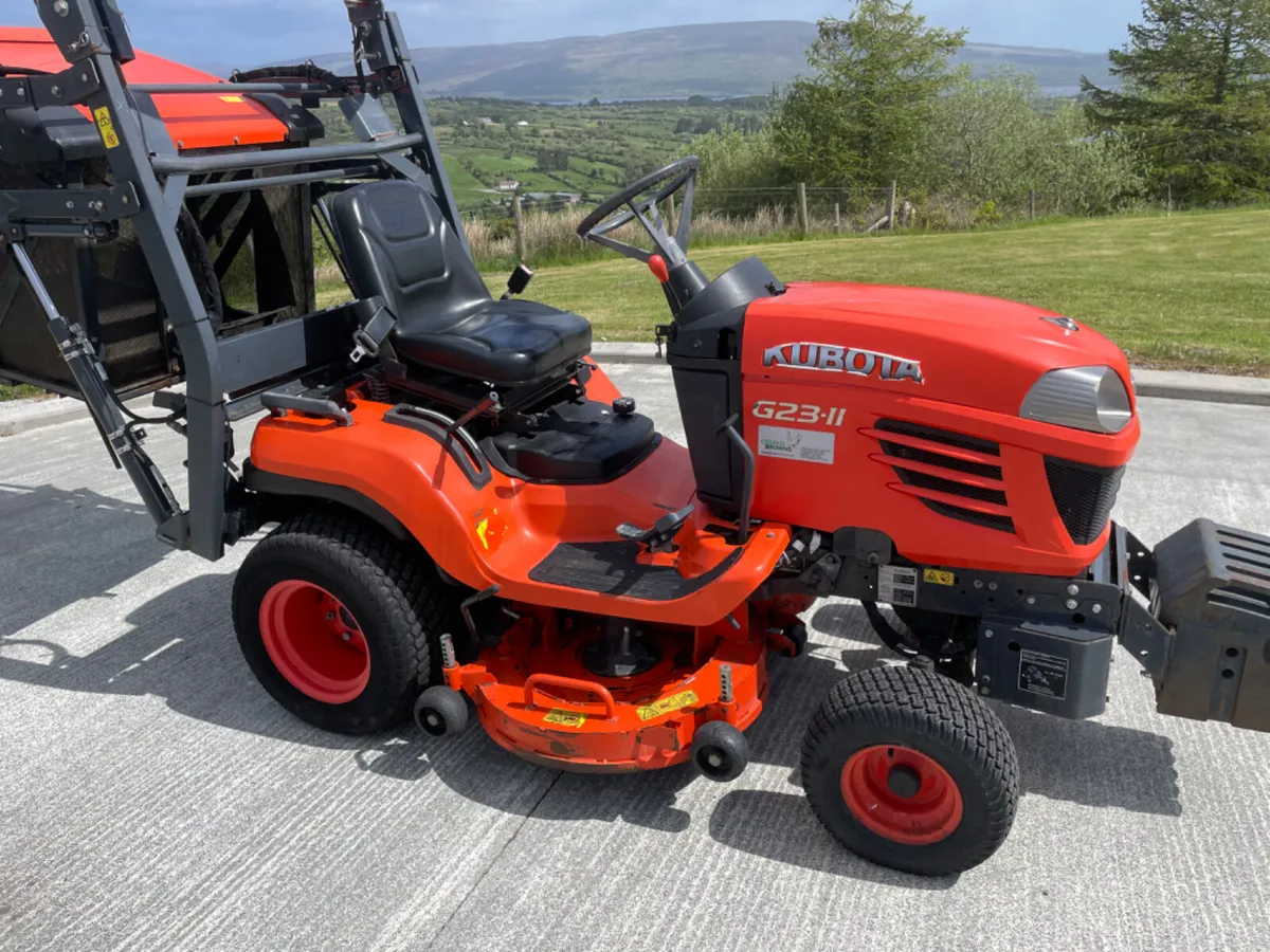 2019 Kubota G23-2 ride on lawnmower - Image 2