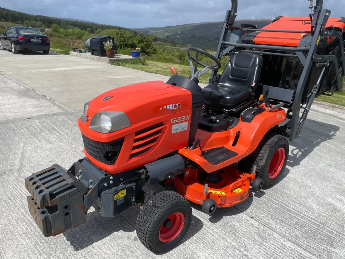 2019 Kubota G23-2 ride on lawnmower - Image 1