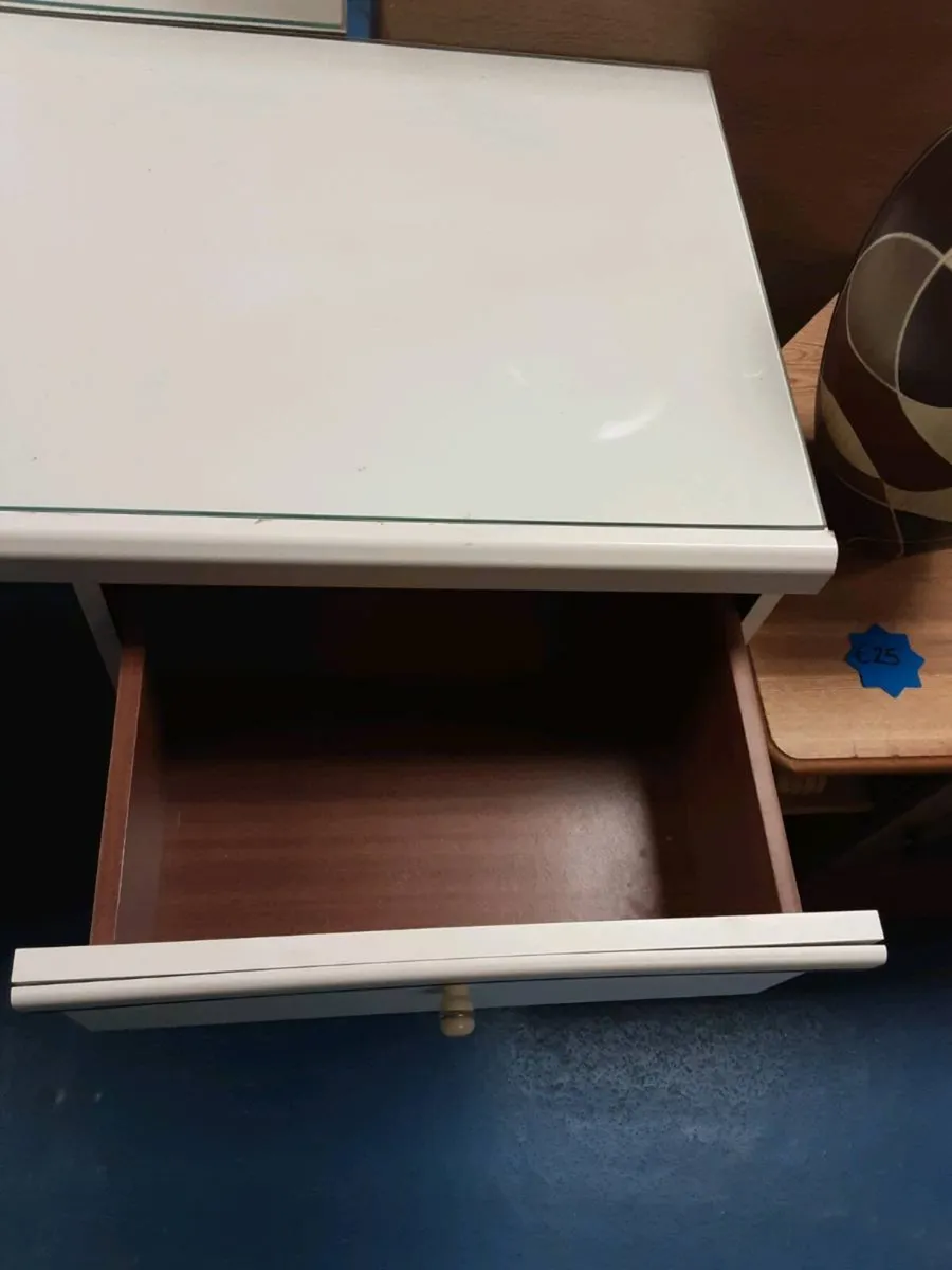DRESSING TABLE AND DRAWERS - Image 3
