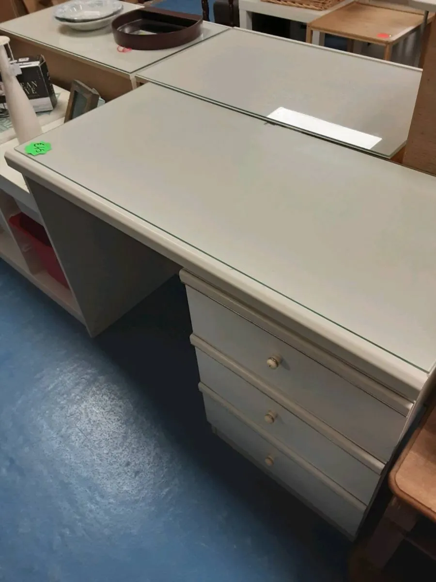 DRESSING TABLE AND DRAWERS - Image 4