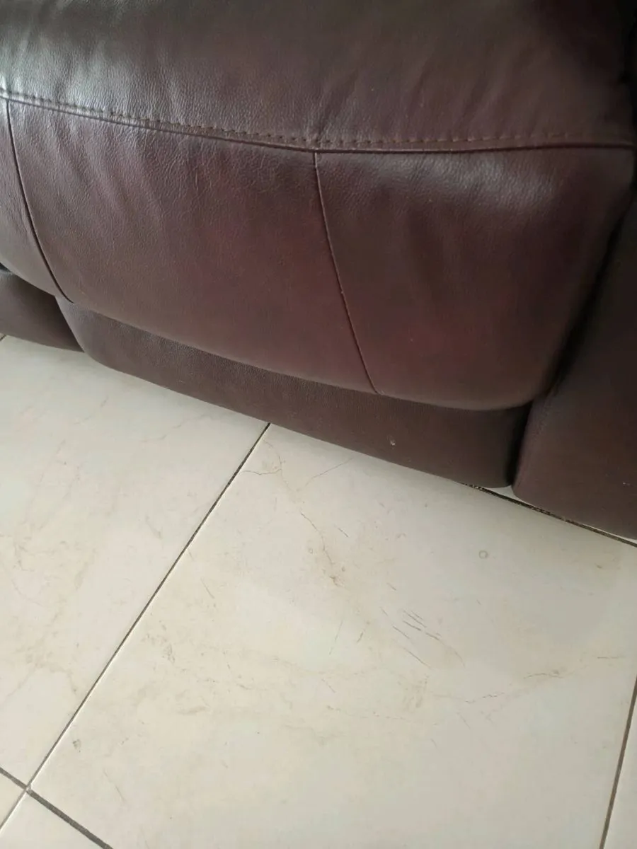 Leather sofa - Image 2