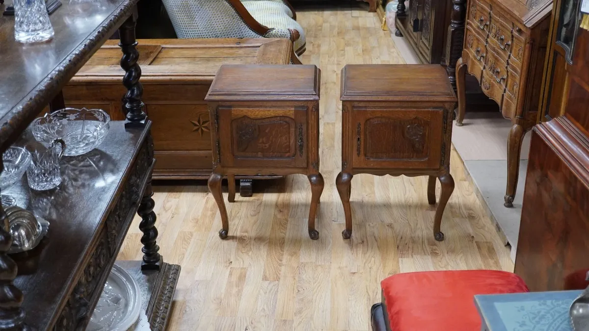 Pair of French Oak Bedside Cabinets - Image 1