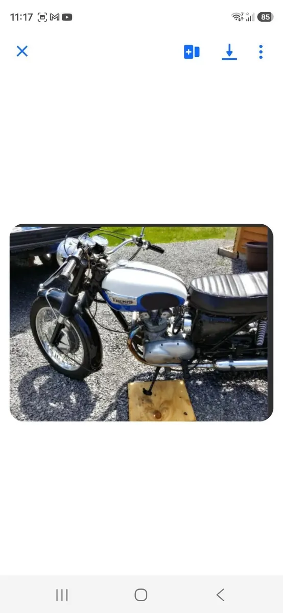 Vintage motorcycle - Image 2