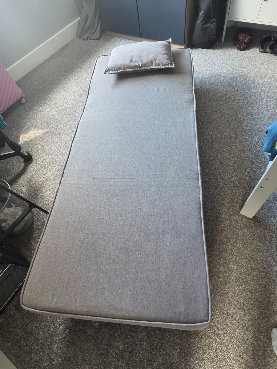 Fold out bed/armchair - Image 2