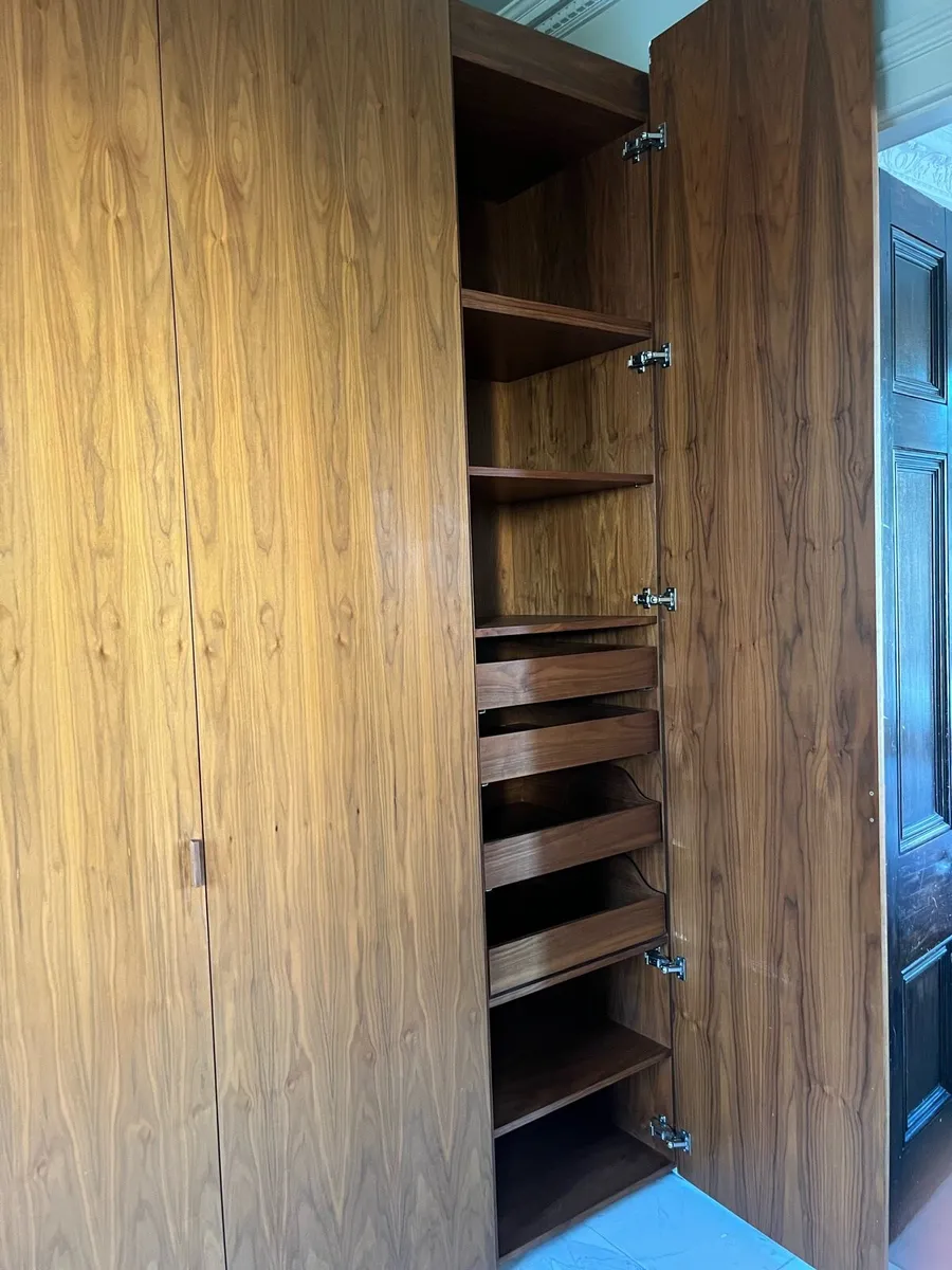 Built in wardrobe - Image 2
