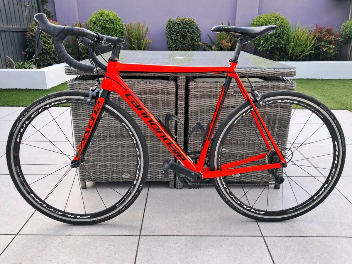 Cannondale CAAD12 Ultegra - Image 1