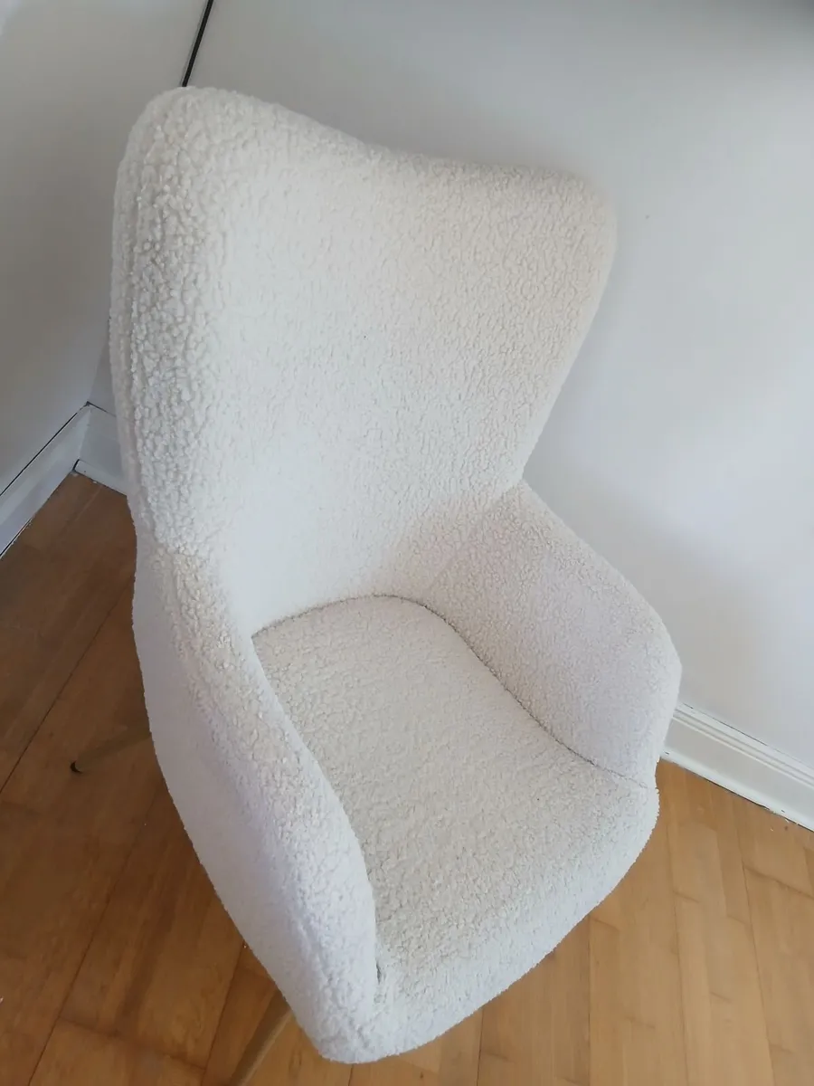 Chair - Image 3