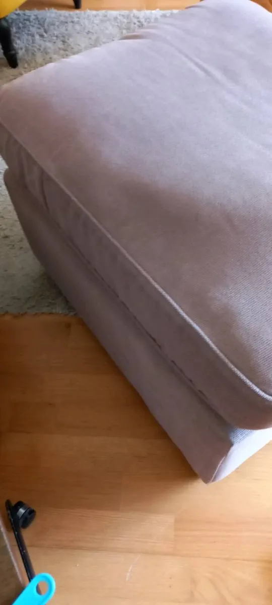 Pouffe - Image 2