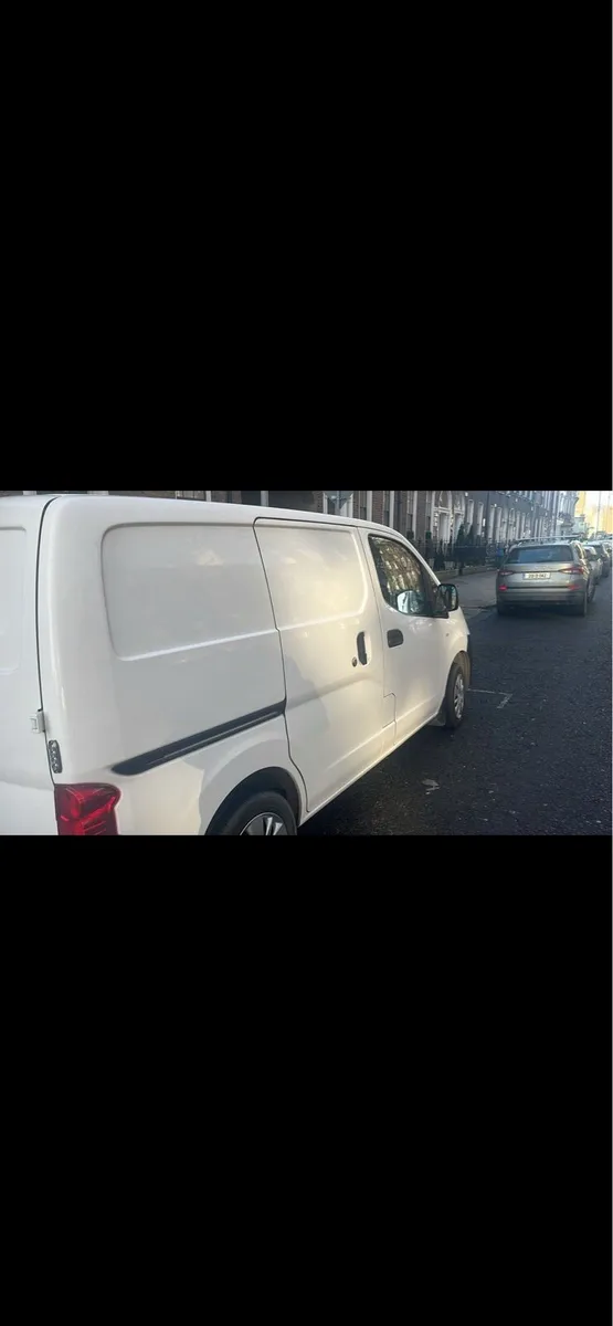 Nissan NV200 - Image 2