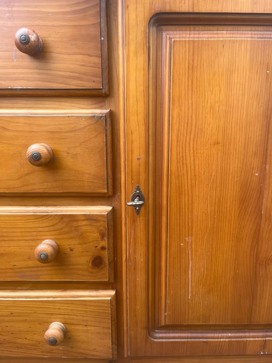 Cupboard/ drawer/ furniture - Image 2
