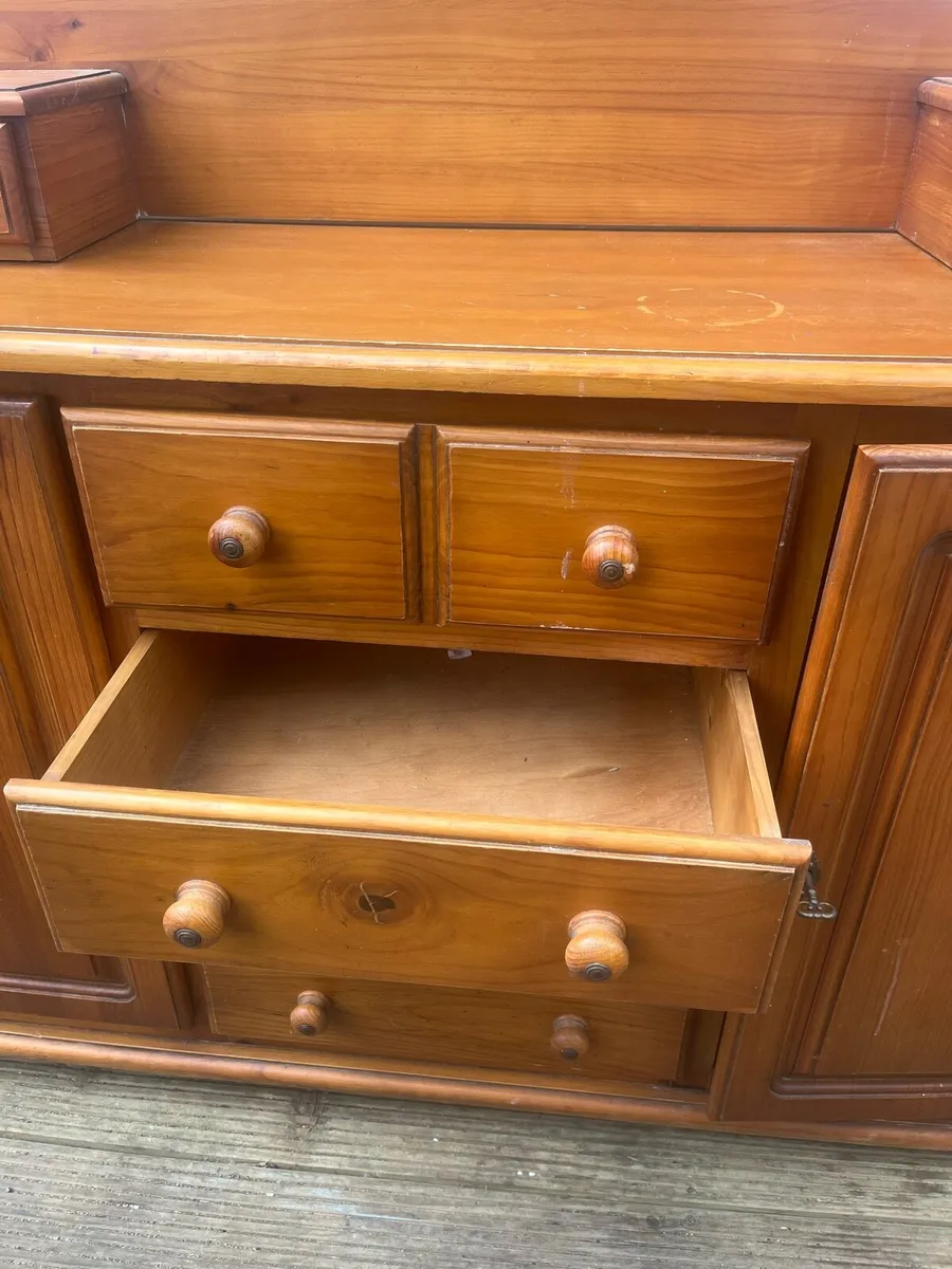 Cupboard/ drawer/ furniture - Image 4