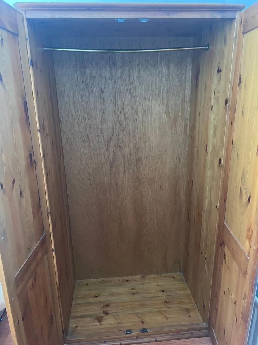 Wardrobe - Image 2