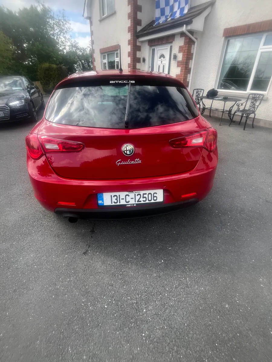 2013 Alfa guiletta petrol Automatic - Image 3