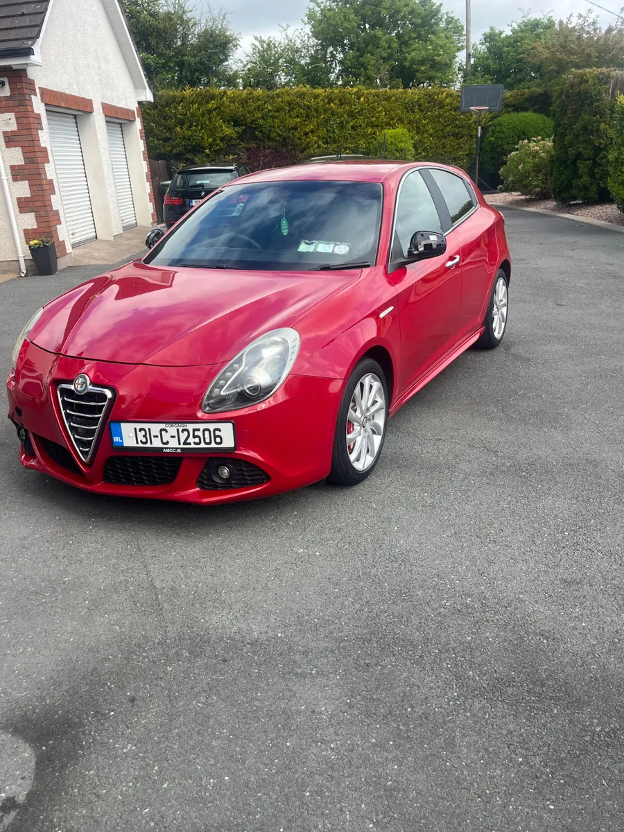 131 Alfa Romeo Giulietta 1.4 Petrol Auto - Image 3