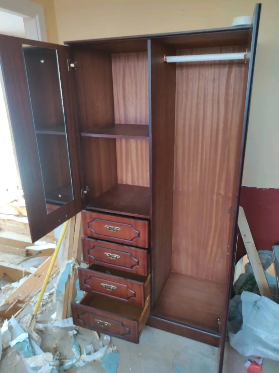 Wardrope - Image 2