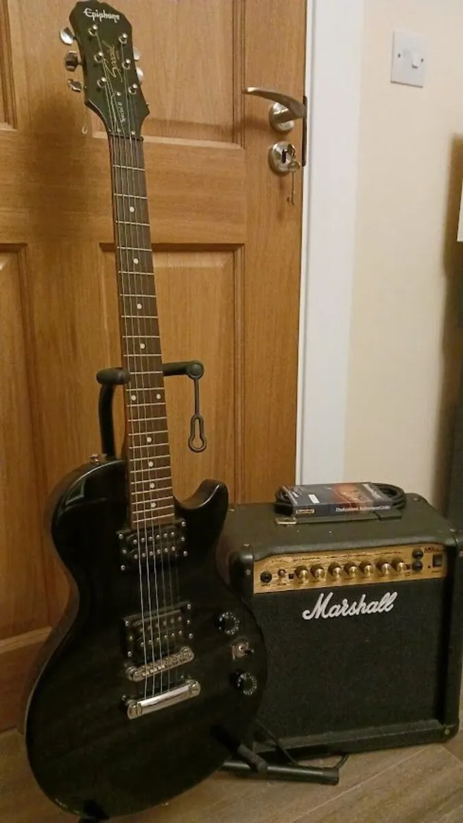 Electric Guitar with Amplifier - Image 4