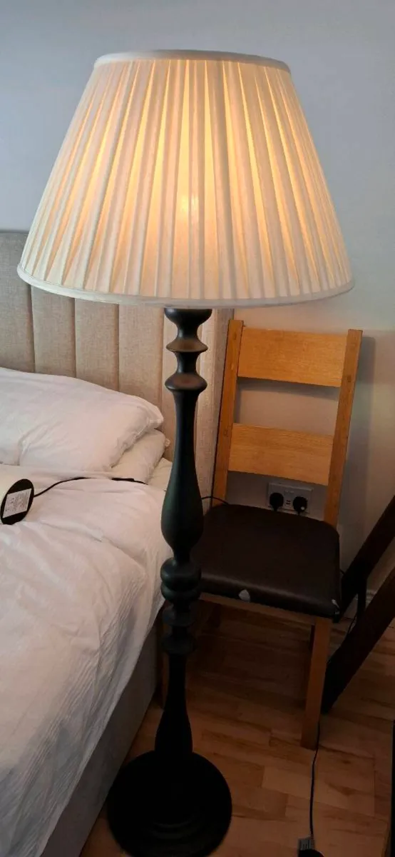 Floor lamp - Image 1
