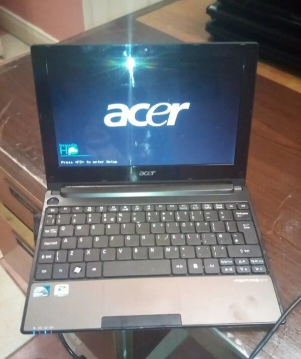 Job lot laptops for parts - Image 2