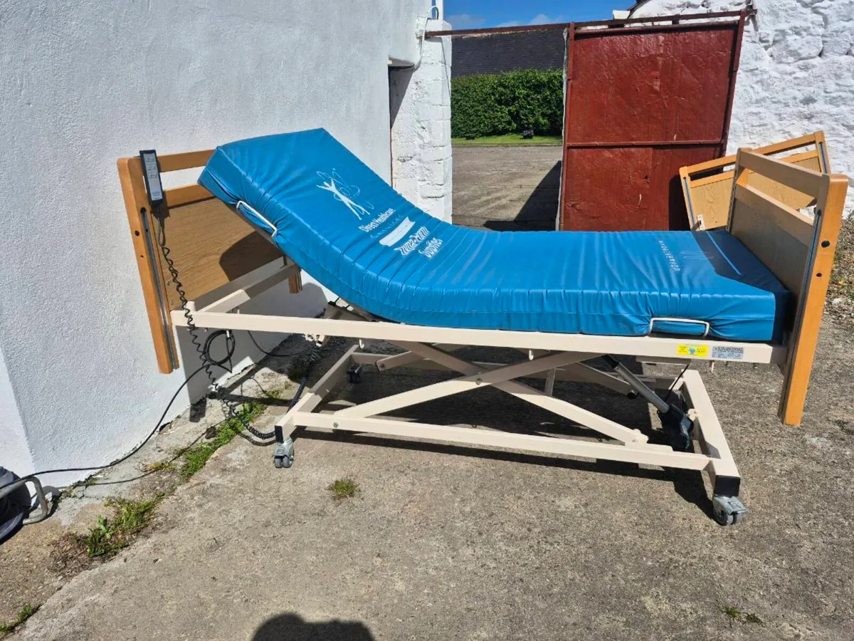 Electrically controlled Hospital Bed - Image 2