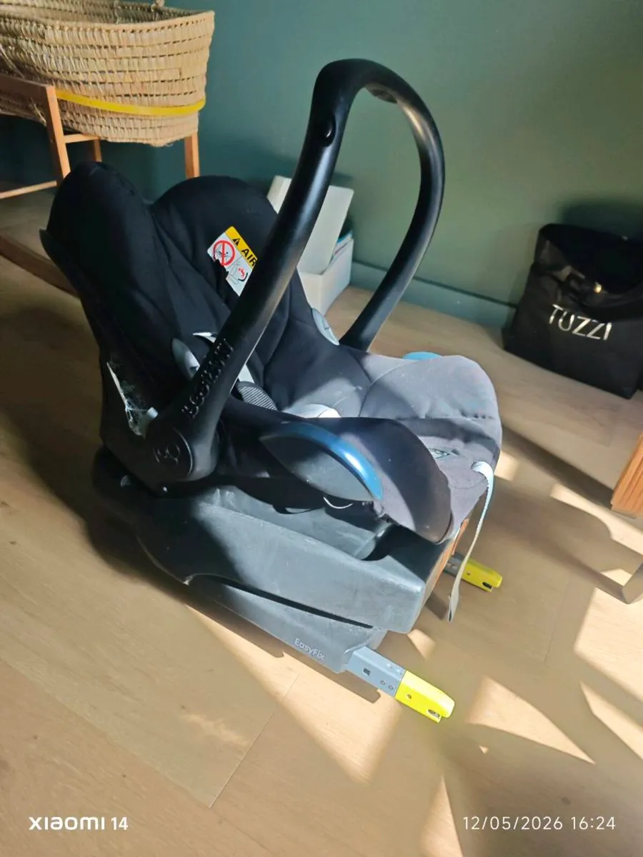Maxi Cosi car seat - Image 3