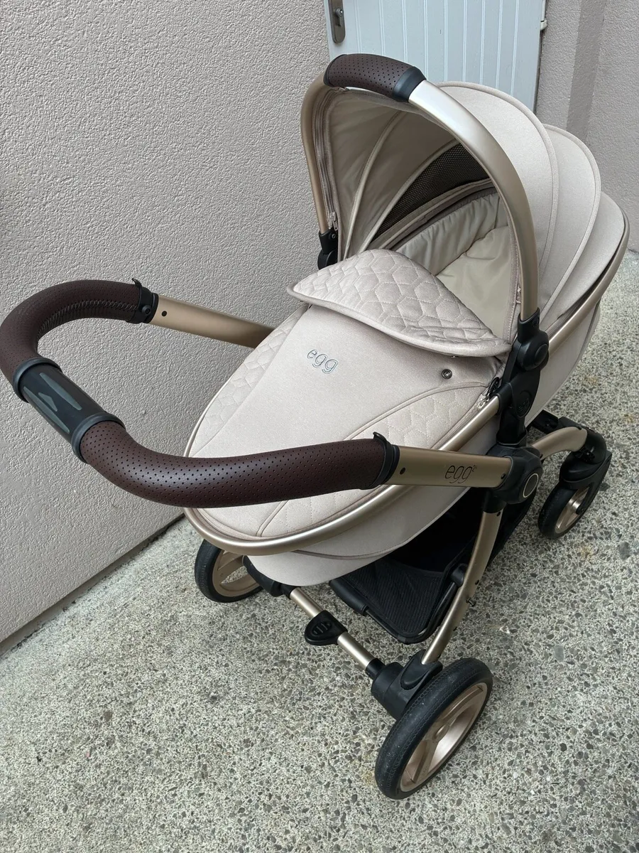 EGG2 LUXURY STROLLER SET - Image 3