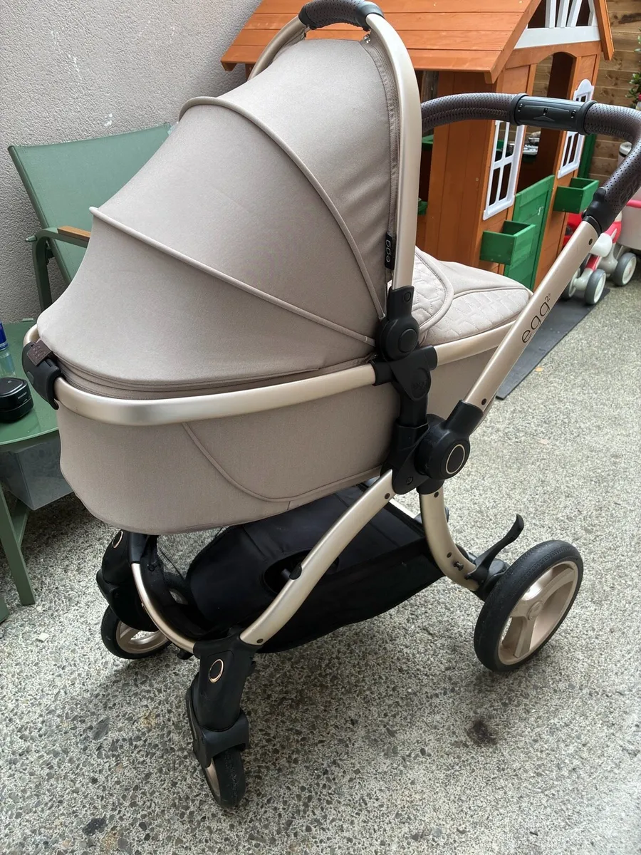 EGG2 LUXURY STROLLER SET - Image 4