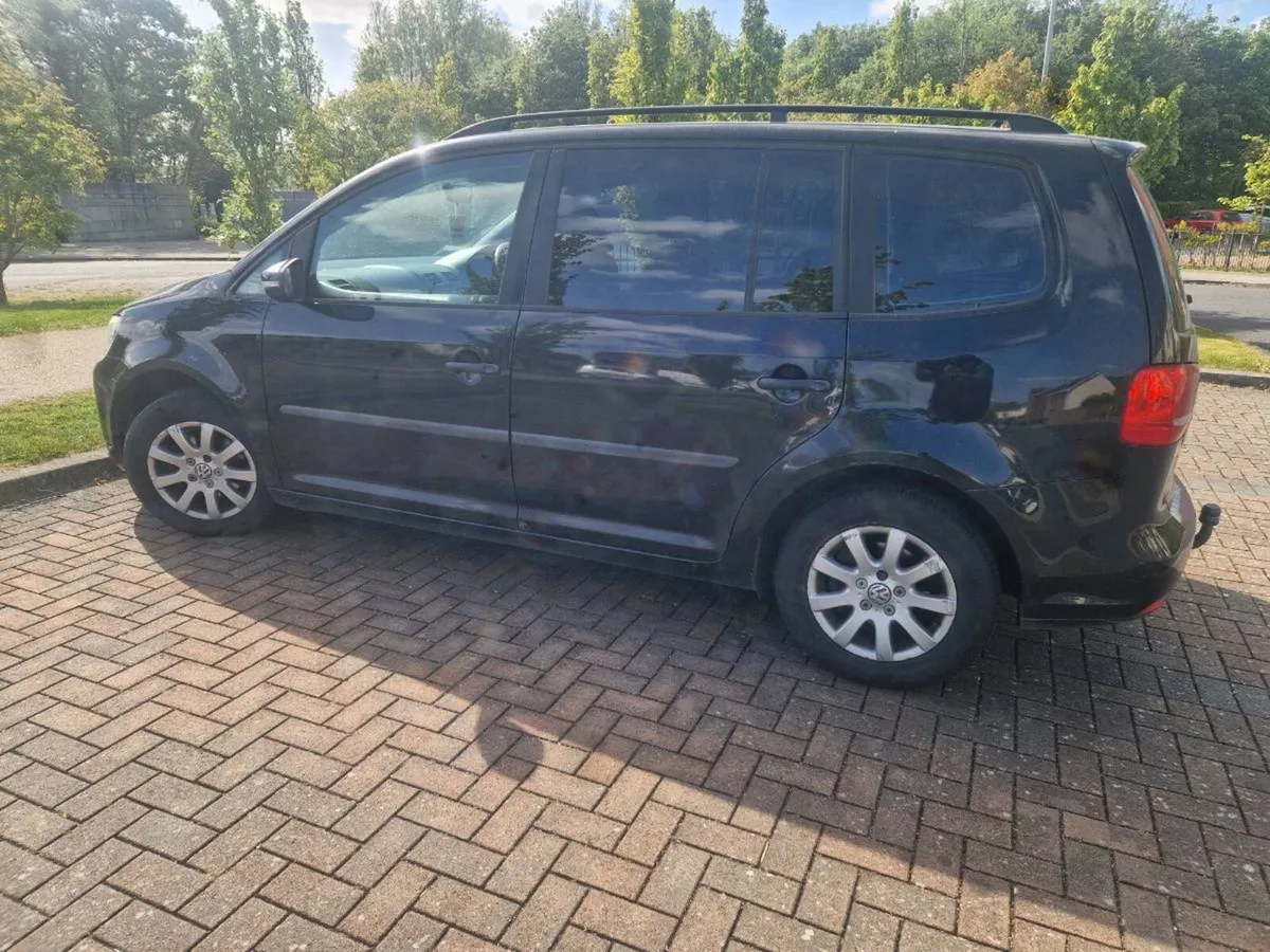 2011 Vw touran tdi no damage starting driving - Image 2