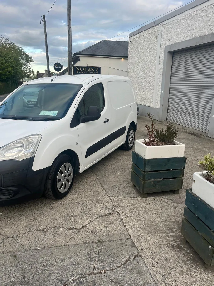 2011 Citroen berlingo - Image 2